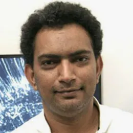 Raju Tomer headshot