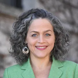 Lisa Dale