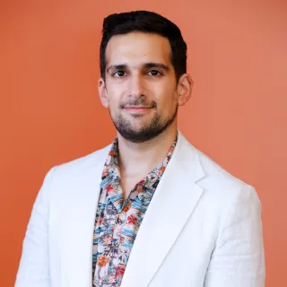 Front view of man wearing shirt and blazer