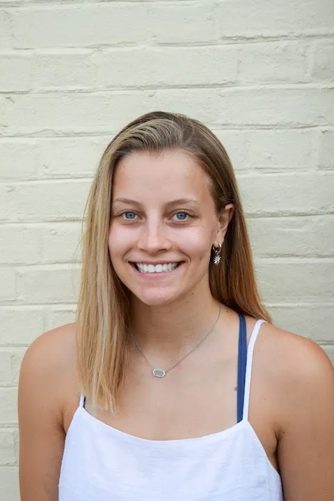 Headshot of Elizabeth Czekaj