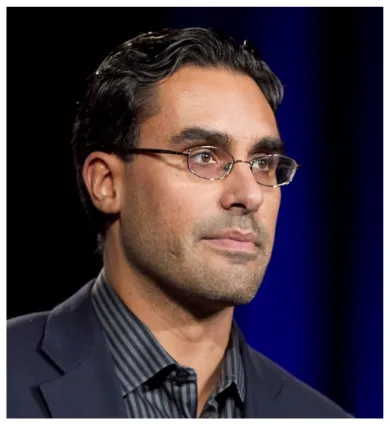 Head shot of Marcel Agueros